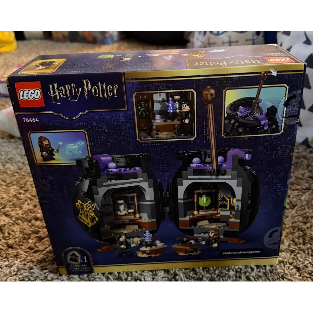 Lego-Harry Potter-Cauldron: Secret Potions Classroom Building Set (NWT) 76464